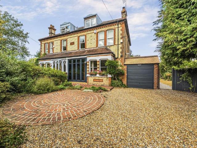 4 bedroom semi detached house for sale