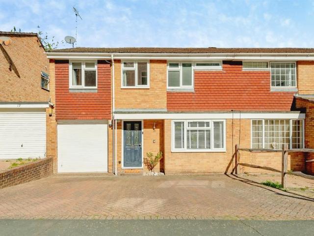 4 bedroom semi detached house for sale