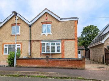 4 bedroom semi detached house for sale