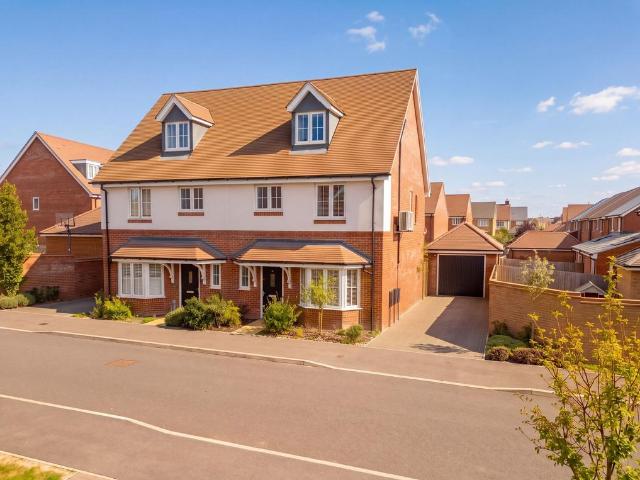 4 bedroom semi detached house for sale