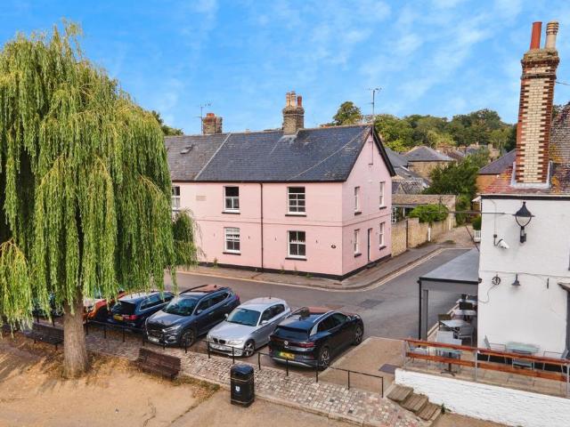 4 bedroom semi detached house for sale
