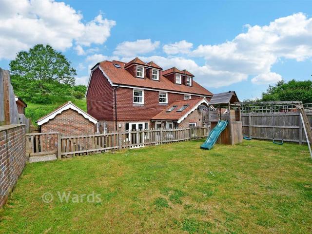 4 bedroom semi detached house for sale