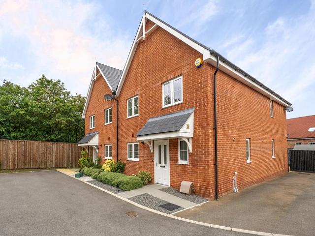 4 bedroom semi detached house for sale
