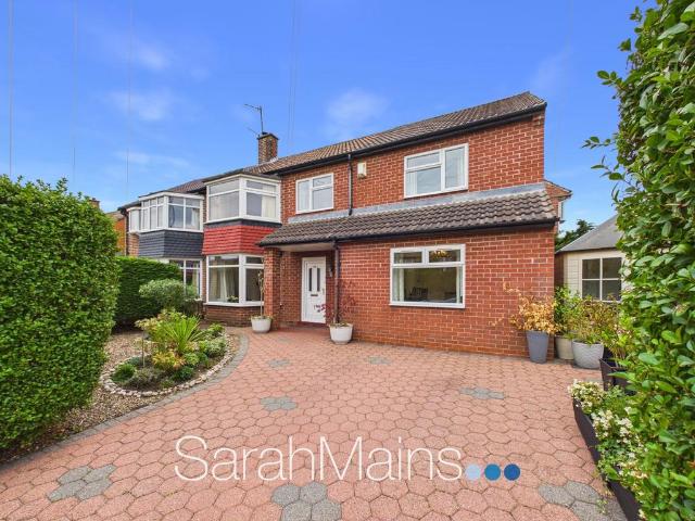 4 bedroom semi detached house for sale