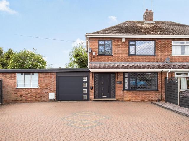 4 bedroom semi detached house for sale