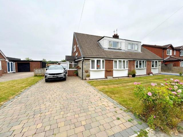 4 bedroom semi detached house for sale