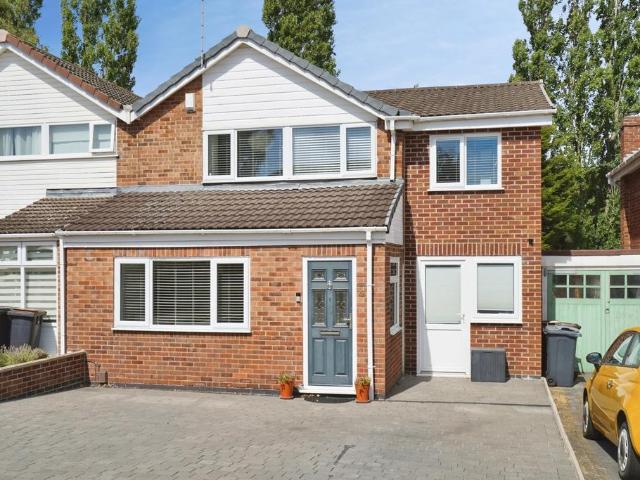 4 bedroom semi detached house for sale