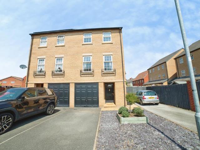 4 bedroom semi detached house for sale