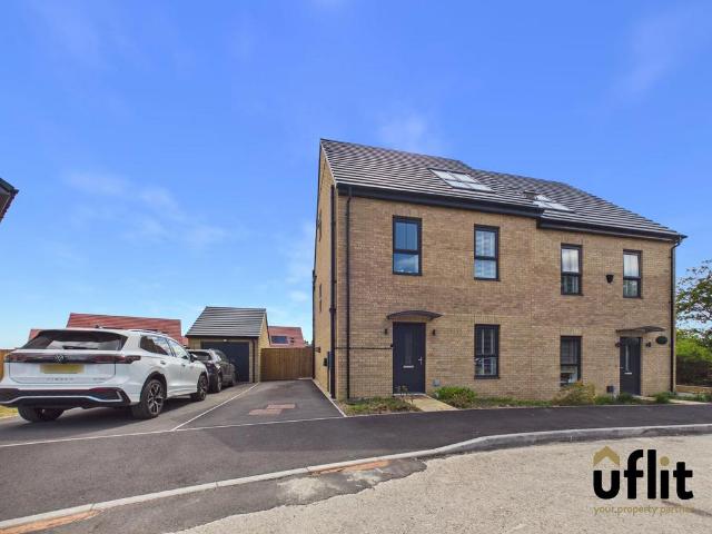 4 bedroom semi detached house for sale