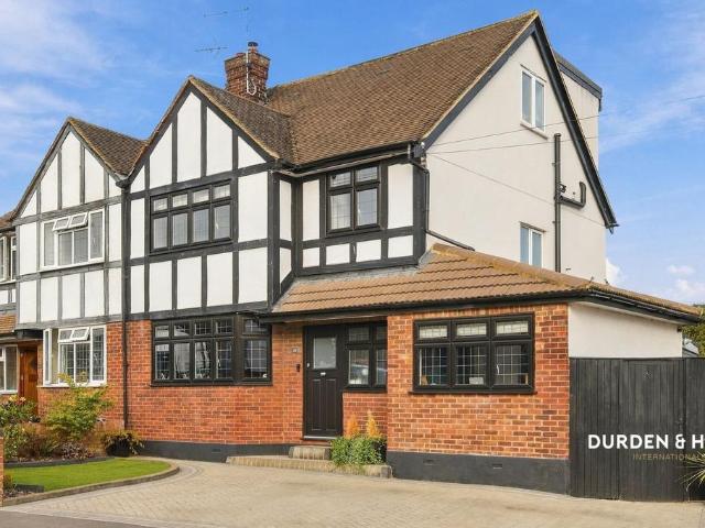4 bedroom semi detached house for sale