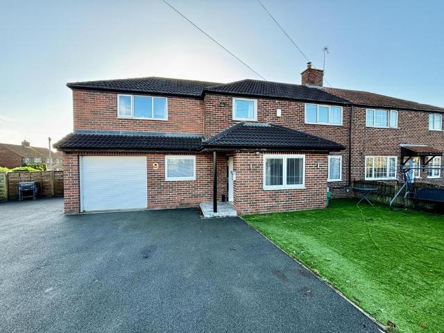 4 bedroom semi detached house for sale