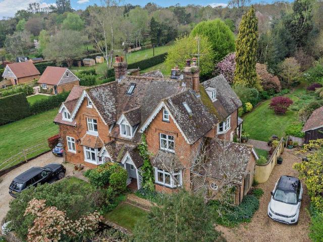 4 bedroom semi detached house for sale