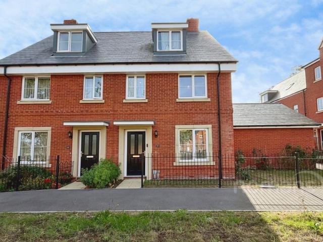 4 bedroom semi detached house for sale