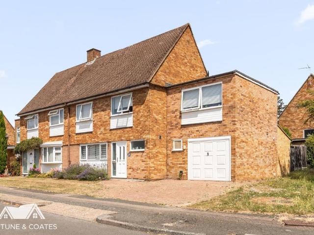 4 bedroom semi detached house for sale