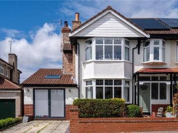 4 bedroom semi detached house for sale