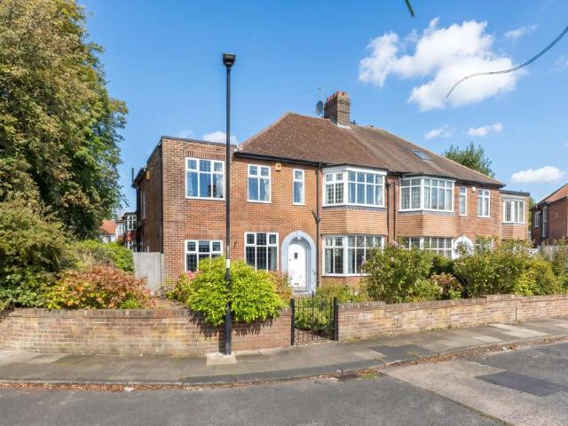 4 bedroom semi detached house for sale