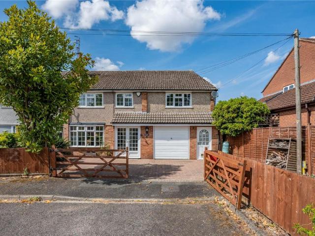 4 bedroom semi detached house for sale