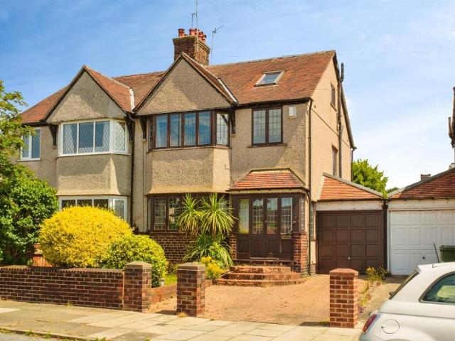4 bedroom semi detached house for sale