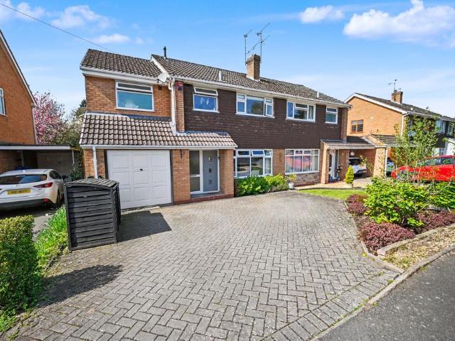 4 bedroom semi detached house for sale