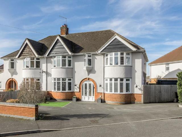 4 bedroom semi detached house for sale