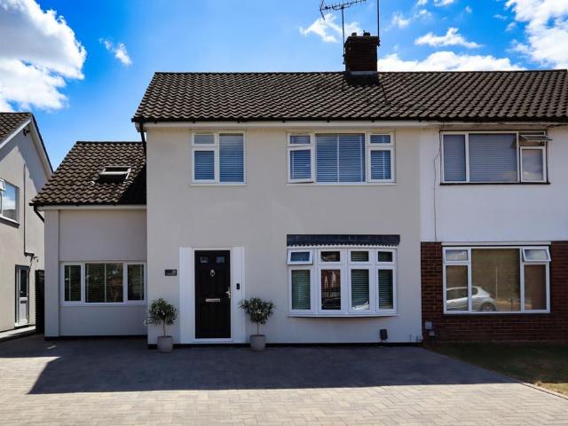 4 bedroom semi detached house for sale