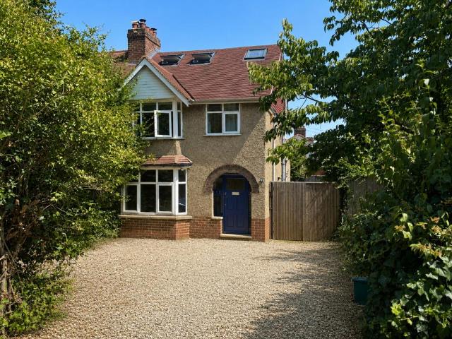 4 bedroom semi detached house for sale