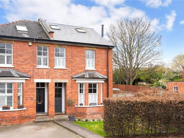 4 bedroom semi detached house for sale