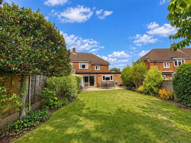 4 bedroom semi detached house for sale