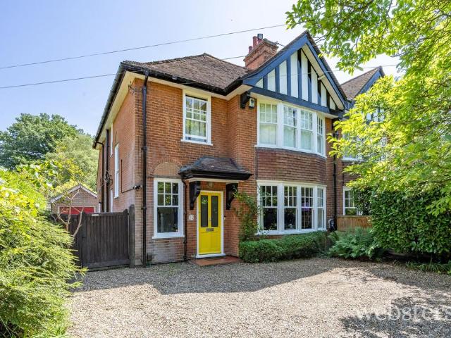 4 bedroom semi detached house for sale