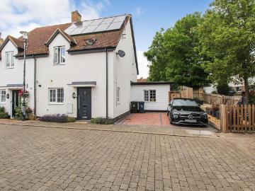 4 bedroom semi detached house for sale