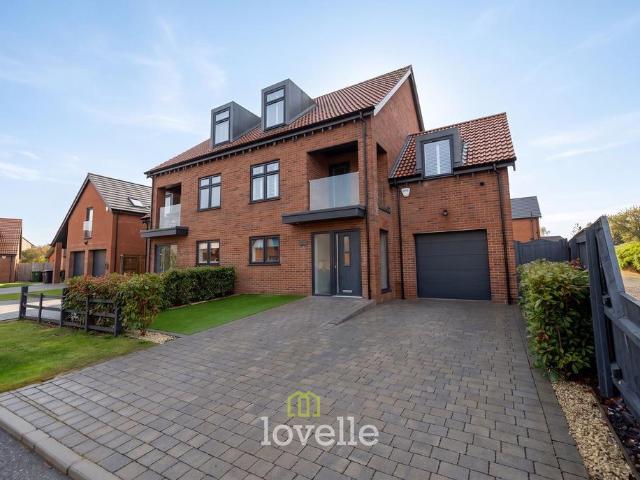 4 bedroom semi detached house for sale