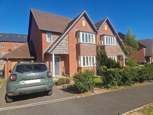 4 bedroom semi detached house for sale