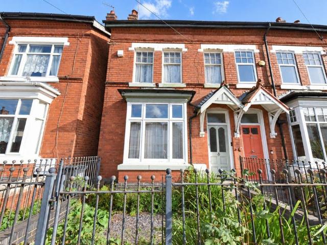 4 bedroom semi detached house for sale