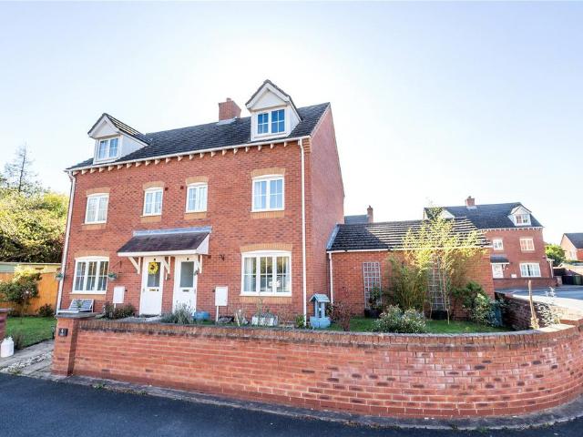4 bedroom semi detached house for sale