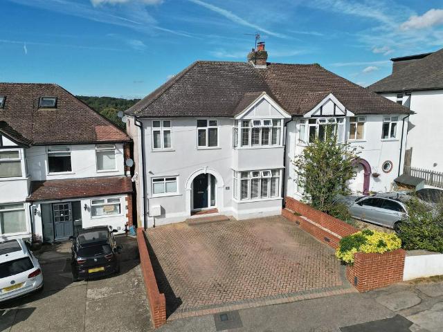 4 bedroom semi detached house for sale