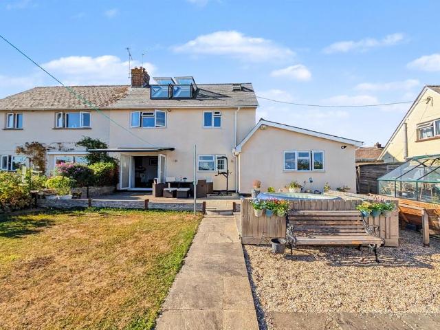 4 bedroom semi detached house for sale