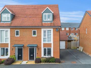 4 bedroom semi detached house for sale