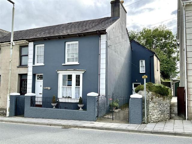 4 bedroom semi detached house for sale