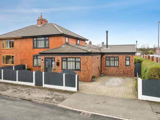 4 bedroom semi detached house for sale
