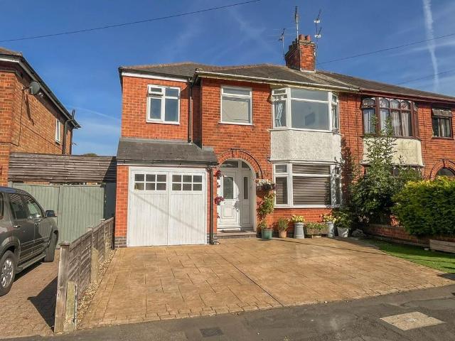 4 bedroom semi detached house for sale