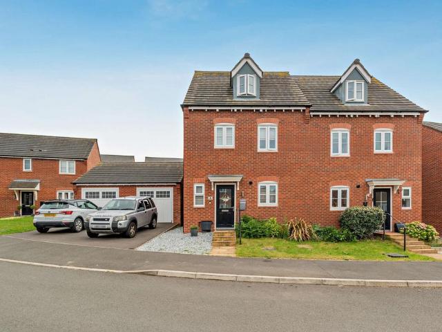 4 bedroom semi detached house for sale