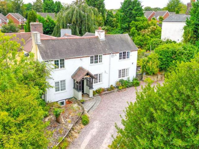 4 bedroom semi detached house for sale