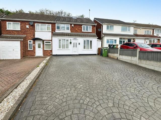 4 bedroom semi detached house for sale