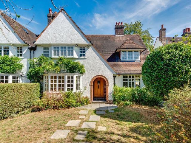 4 bedroom semi detached house for sale