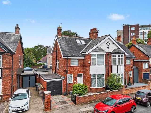 4 bedroom semi detached house for sale