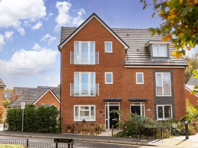 4 bedroom semi detached house for sale