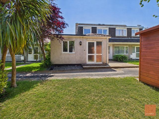 5 bedroom semi detached house for sale