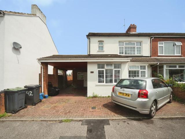4 bedroom semi detached house for sale