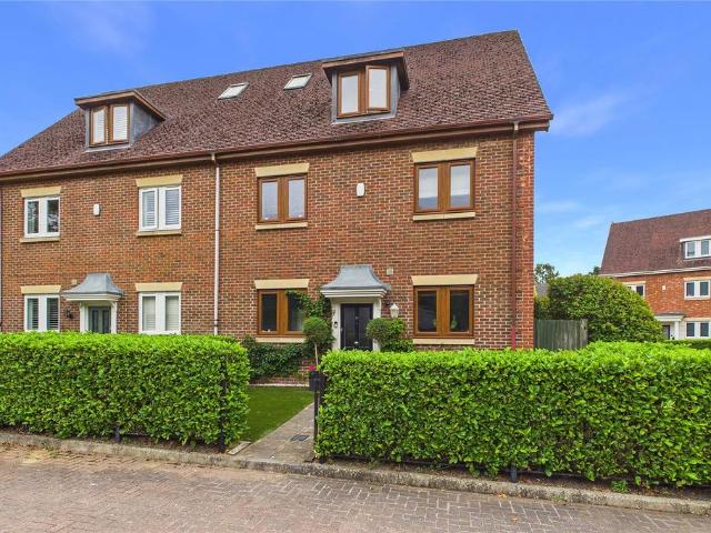 4 bedroom semi detached house for sale