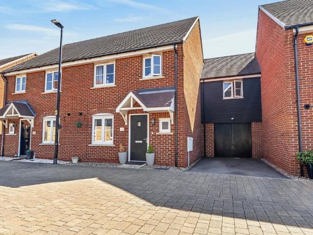 4 bedroom semi detached house for sale